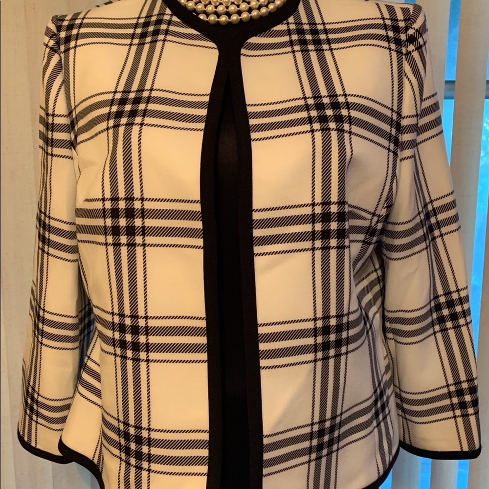 NWOT Kasper Black White Plaid French Fantasy Plazacore Perfume Tweedy Preppy
